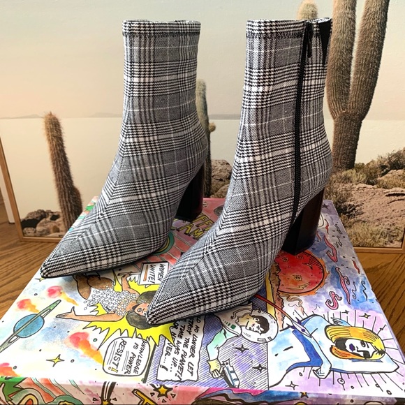 Jeffrey Campbell plaid sport calf boots black and white 6.5 - Picture 7 of 10